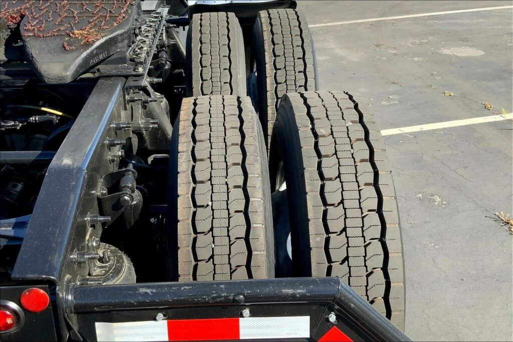 2021 CUM LT625 6×4 Day Cab