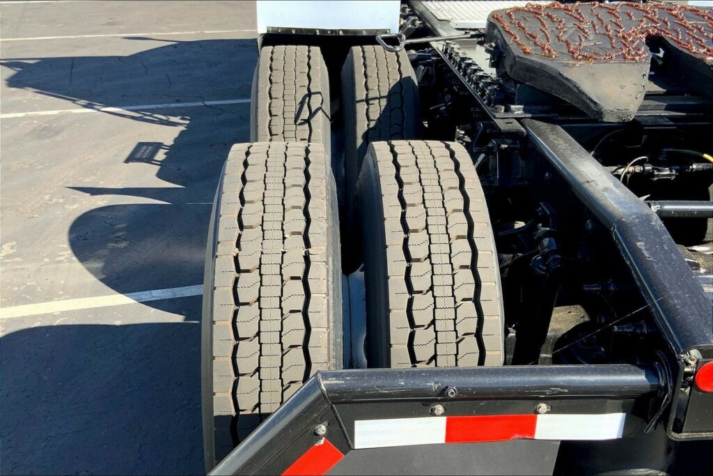2021 CUM LT625 6×4 Day Cab