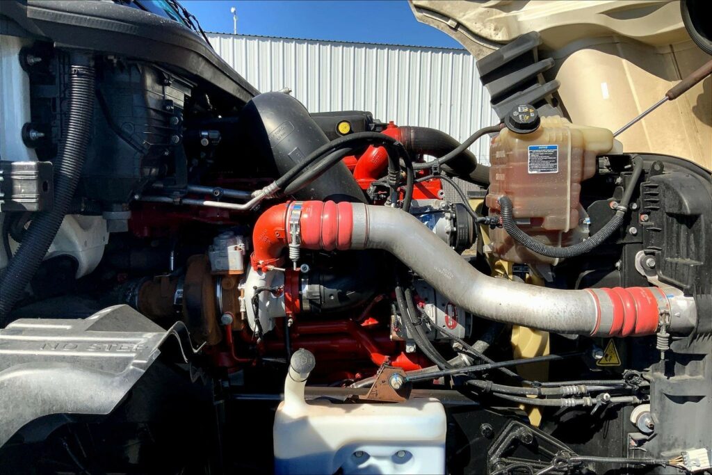 2021 CUM LT625 6×4 Day Cab