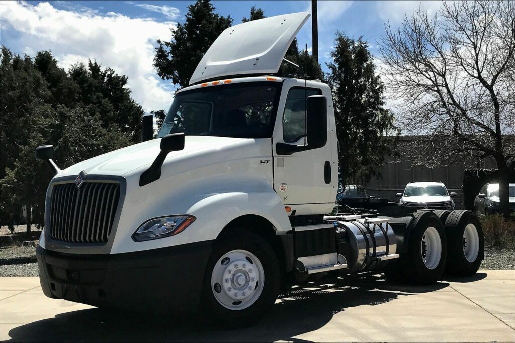 2021 CUM LT625 6×4 Day Cab