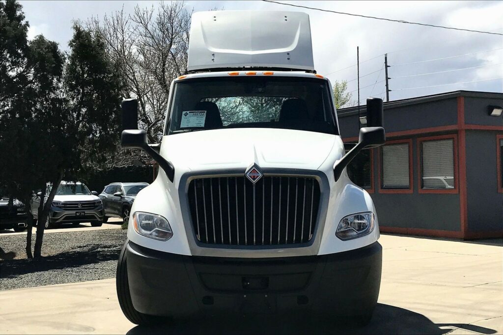 2021 CUM LT625 6×4 Day Cab