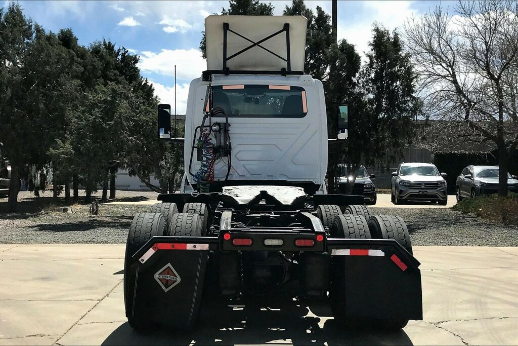 2021 CUM LT625 6×4 Day Cab