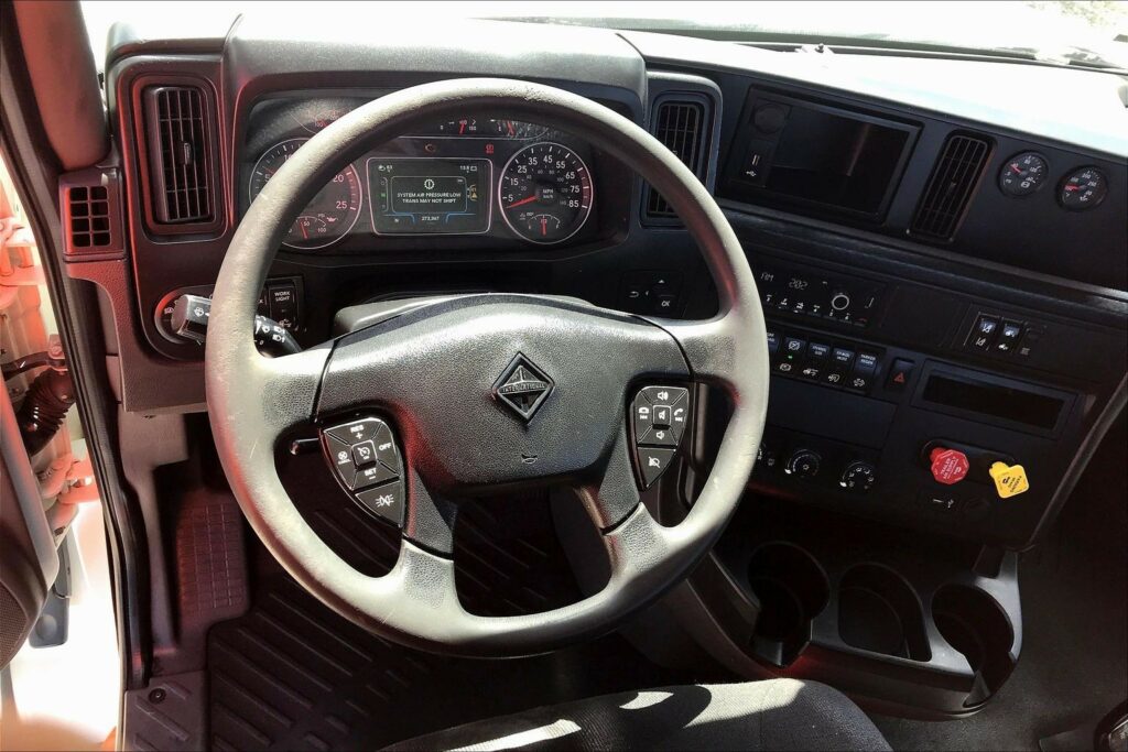 2021 CUM LT625 6×4 Day Cab