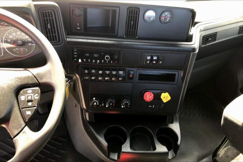 2021 CUM LT625 6×4 Day Cab