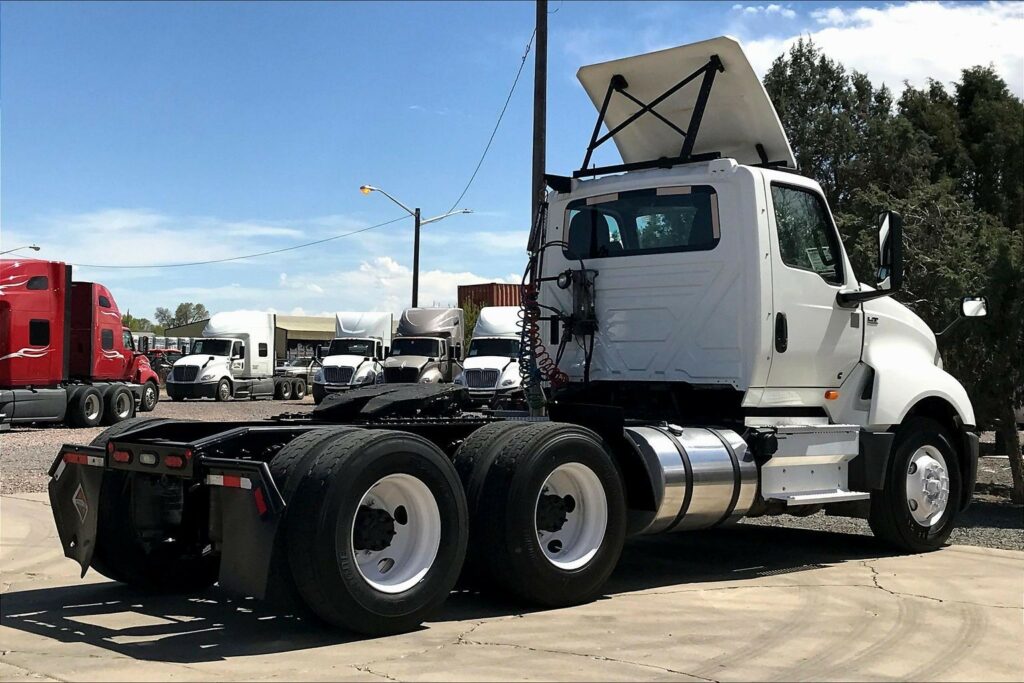 2021 CUM LT625 6×4 Day Cab