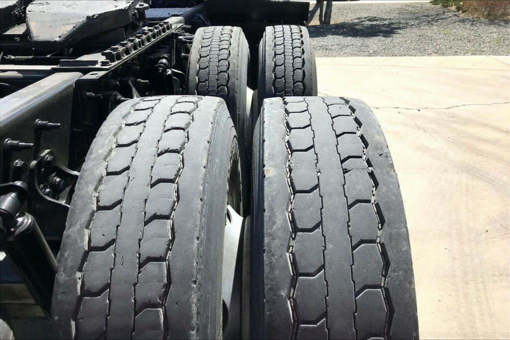 2021 CUM LT625 6×4 Day Cab