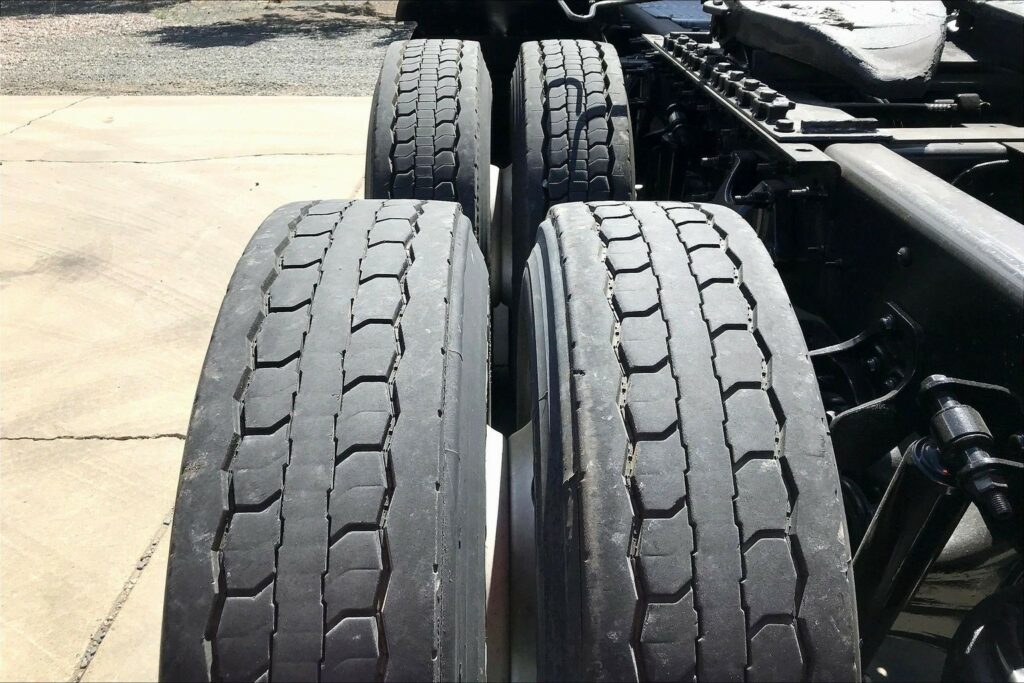 2021 CUM LT625 6×4 Day Cab