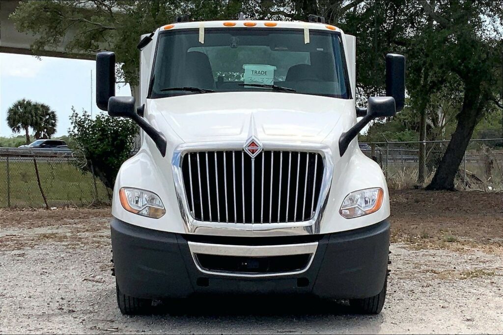 2021 CUM LT625 6×4 Day Cab