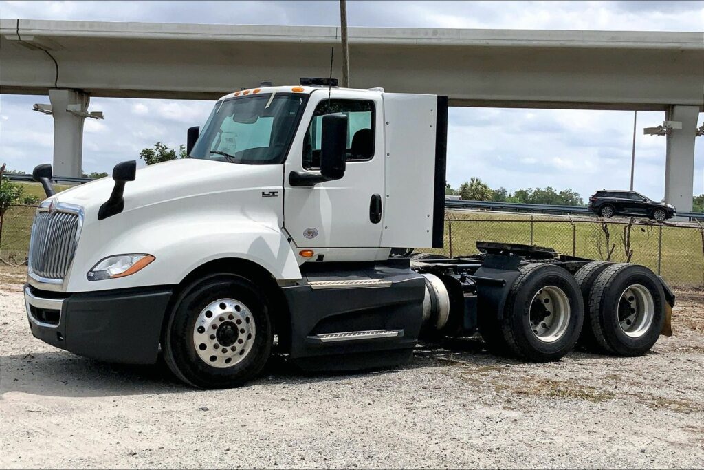 2021 CUM LT625 6×4 Day Cab