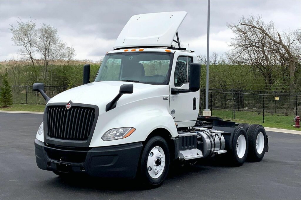 2021 CUM LT625 6×4 Day Cab