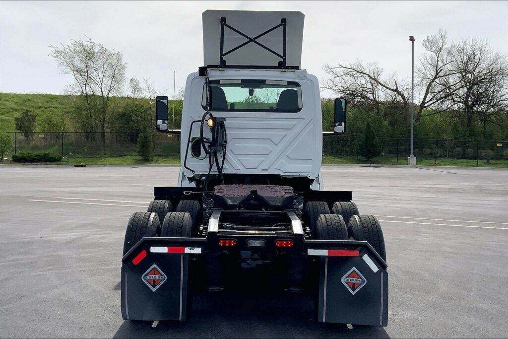 2021 CUM LT625 6×4 Day Cab