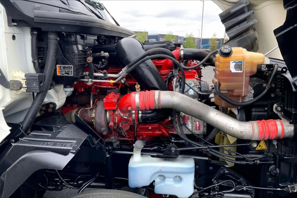 2021 CUM LT625 6×4 Day Cab