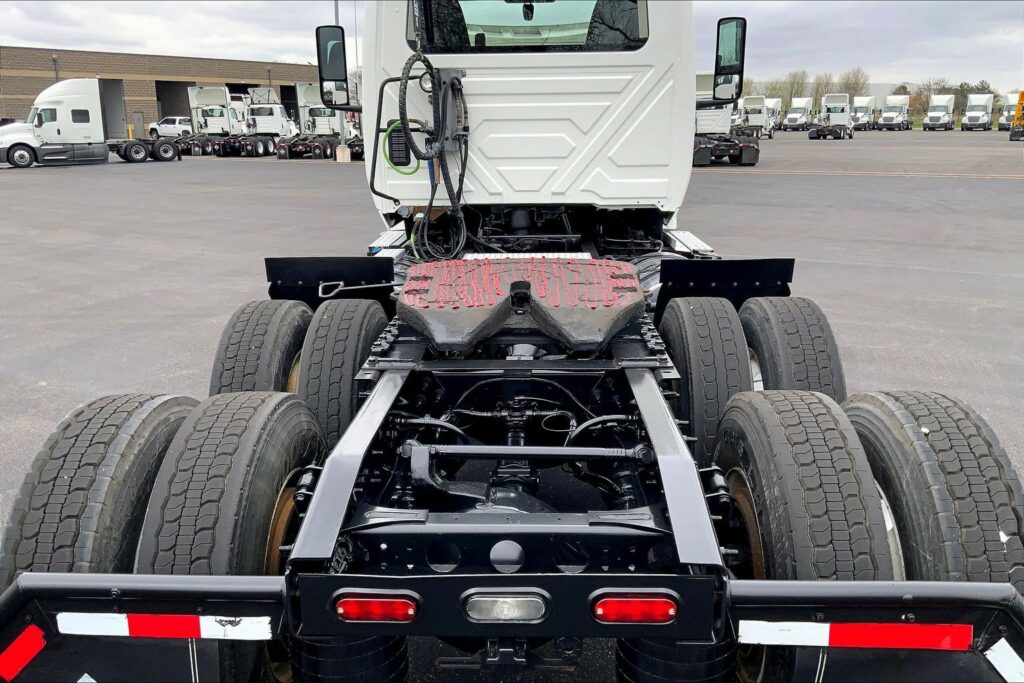 2021 CUM LT625 6×4 Day Cab