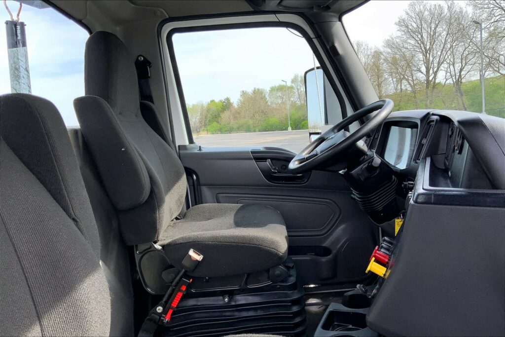 2021 CUM LT625 6×4 Day Cab