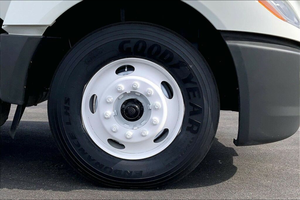 2021 CUM LT625 6×4 Day Cab