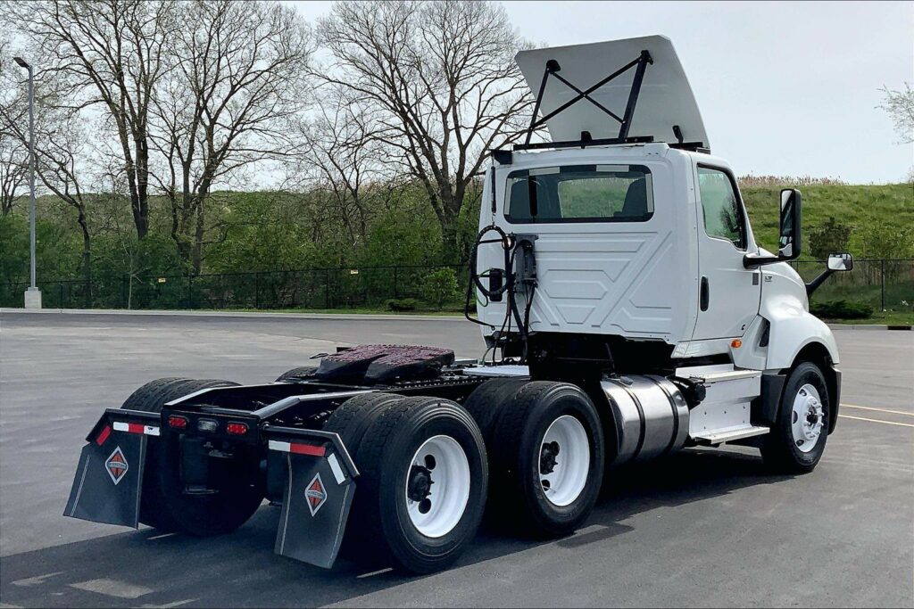 2021 CUM LT625 6×4 Day Cab