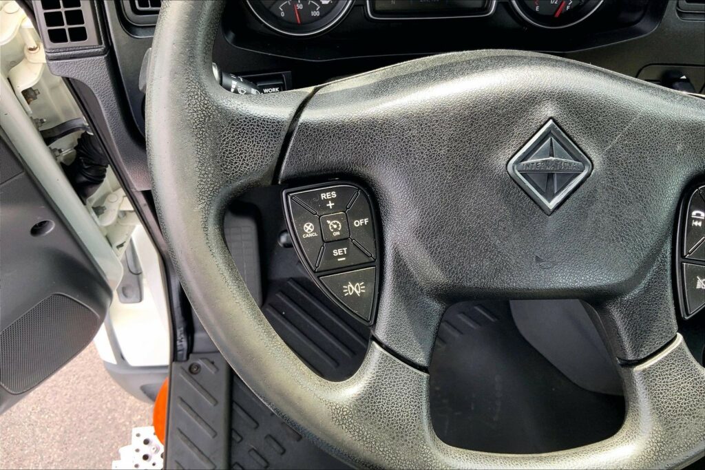 2021 CUM LT625 6×4 Day Cab