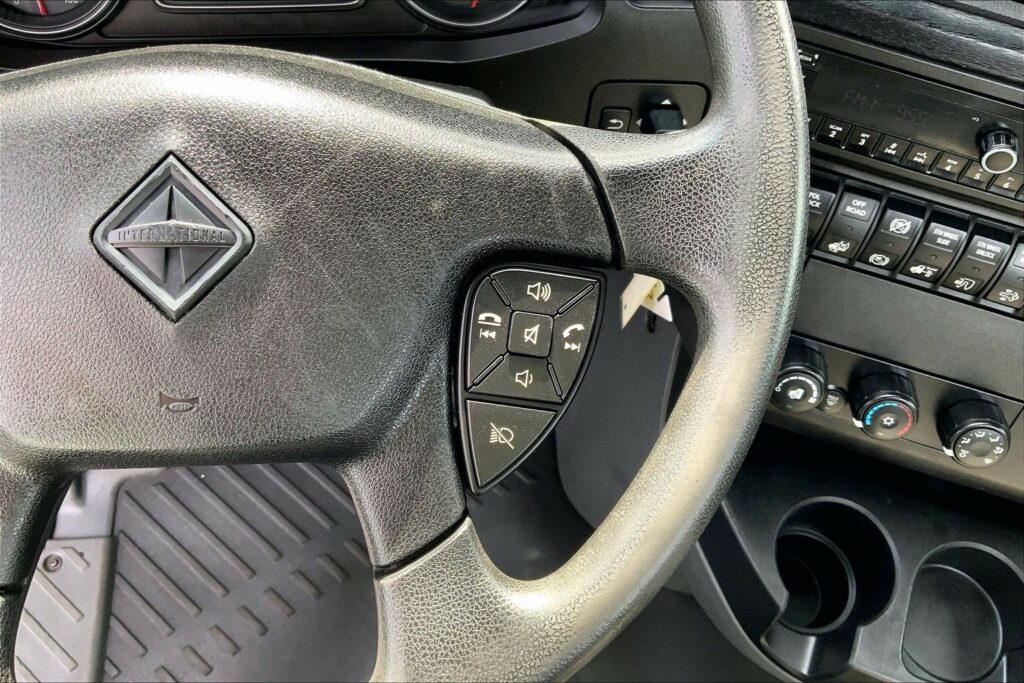 2021 CUM LT625 6×4 Day Cab