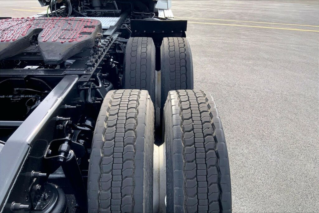 2021 CUM LT625 6×4 Day Cab