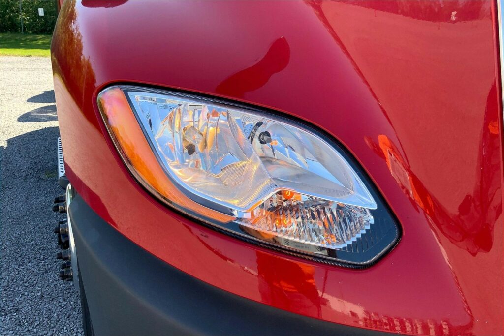 2023 CUM LT625 6X4 Sleeper