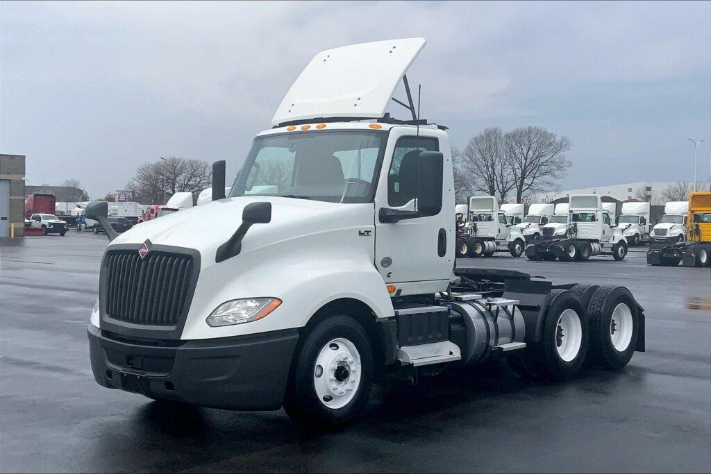 2021 CUM LT625 6×4 Day Cab