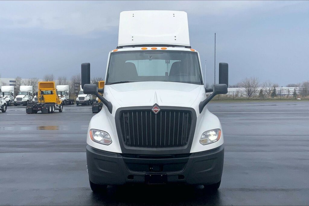2021 CUM LT625 6×4 Day Cab