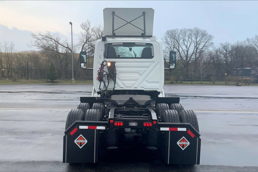 2021 CUM LT625 6×4 Day Cab