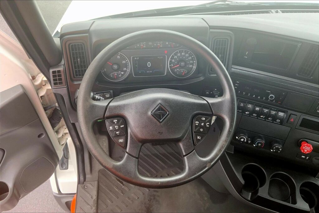 2021 CUM LT625 6×4 Day Cab