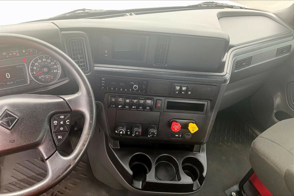 2021 CUM LT625 6×4 Day Cab