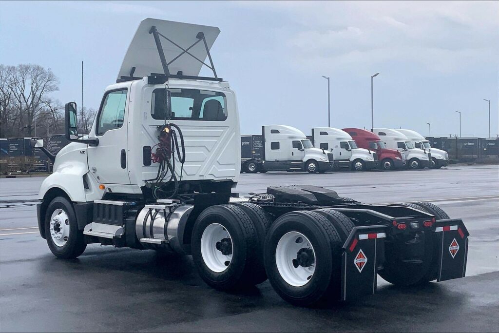 2021 CUM LT625 6×4 Day Cab