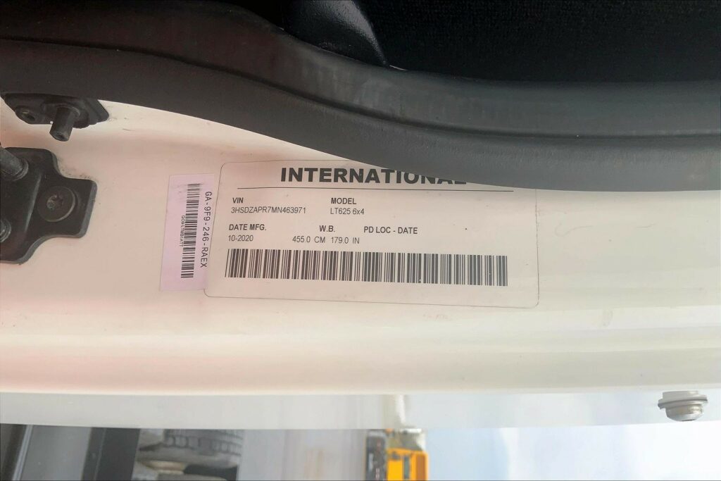 2021 CUM LT625 6×4 Day Cab