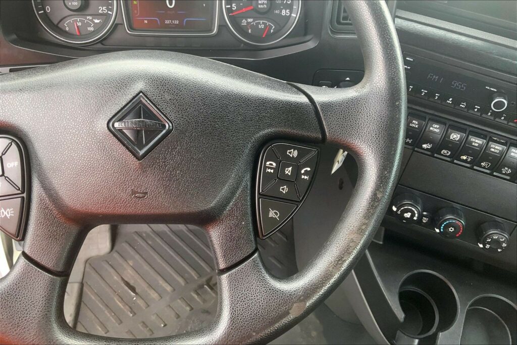 2021 CUM LT625 6×4 Day Cab