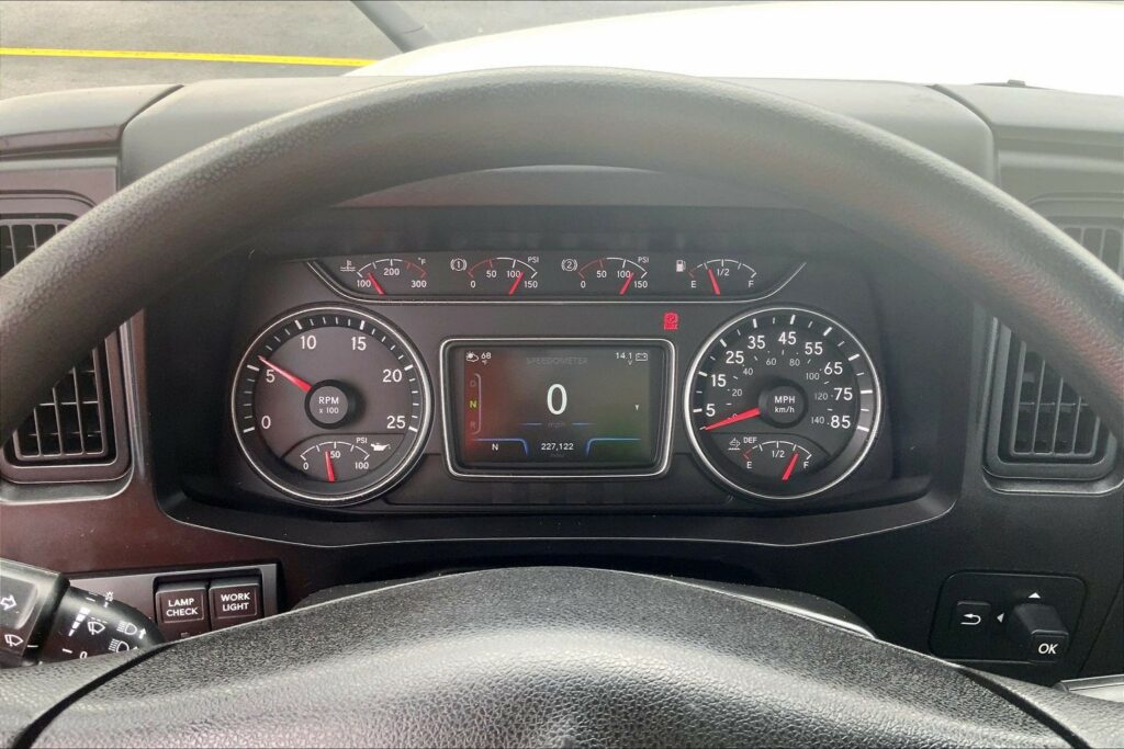 2021 CUM LT625 6×4 Day Cab