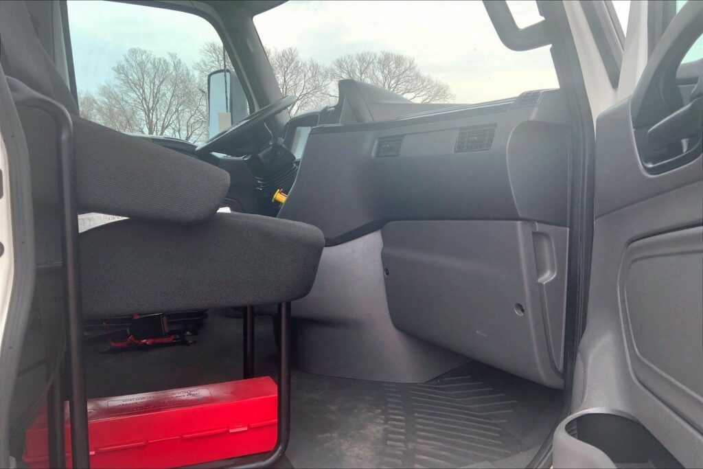 2021 CUM LT625 6×4 Day Cab