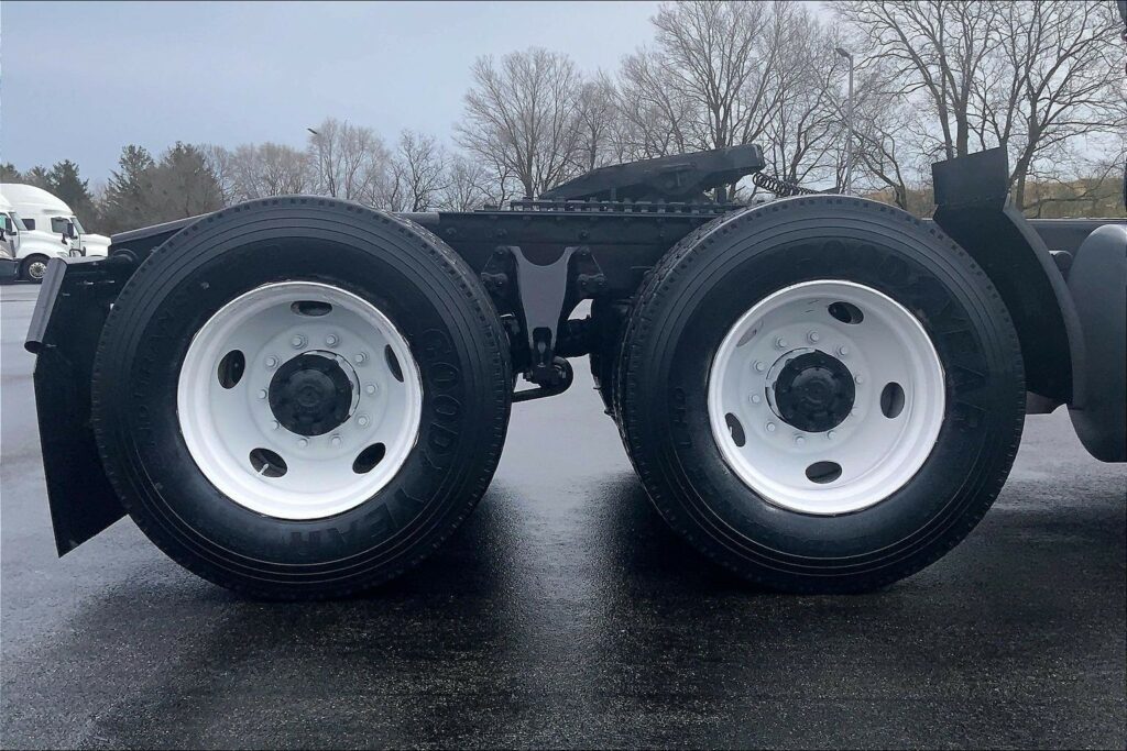 2021 CUM LT625 6×4 Day Cab