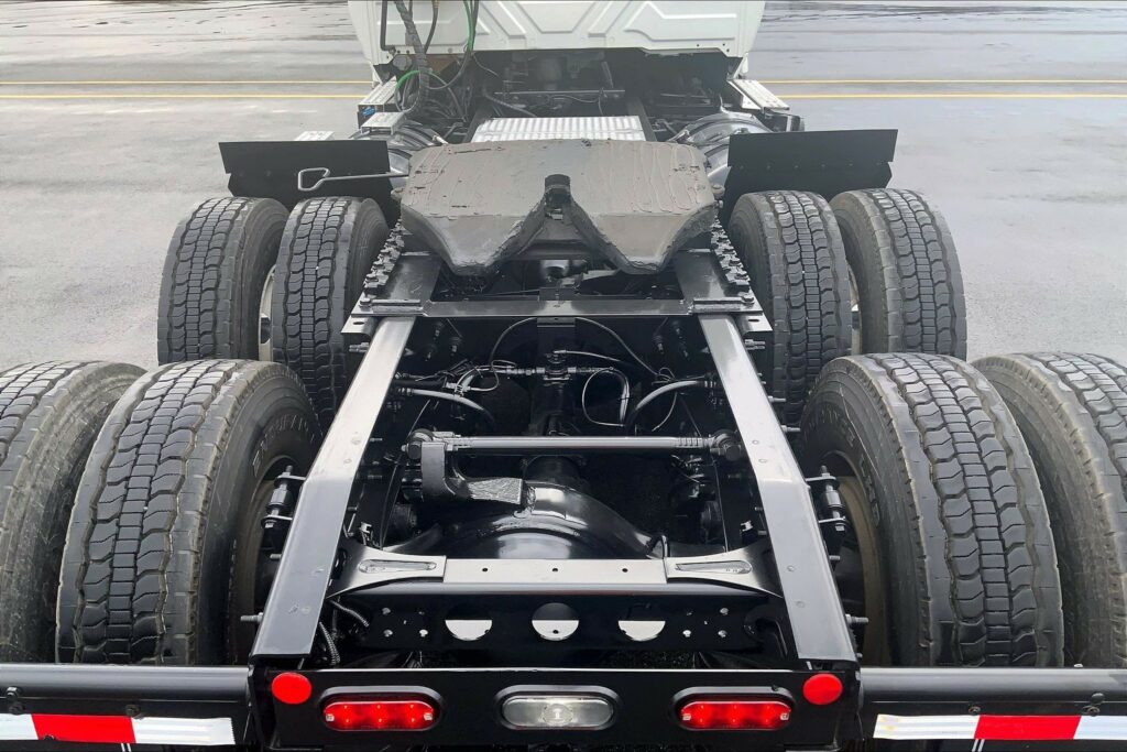 2021 CUM LT625 6×4 Day Cab