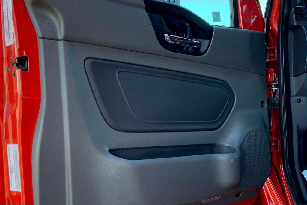 2023 CUM LT625 6X4 Sleeper