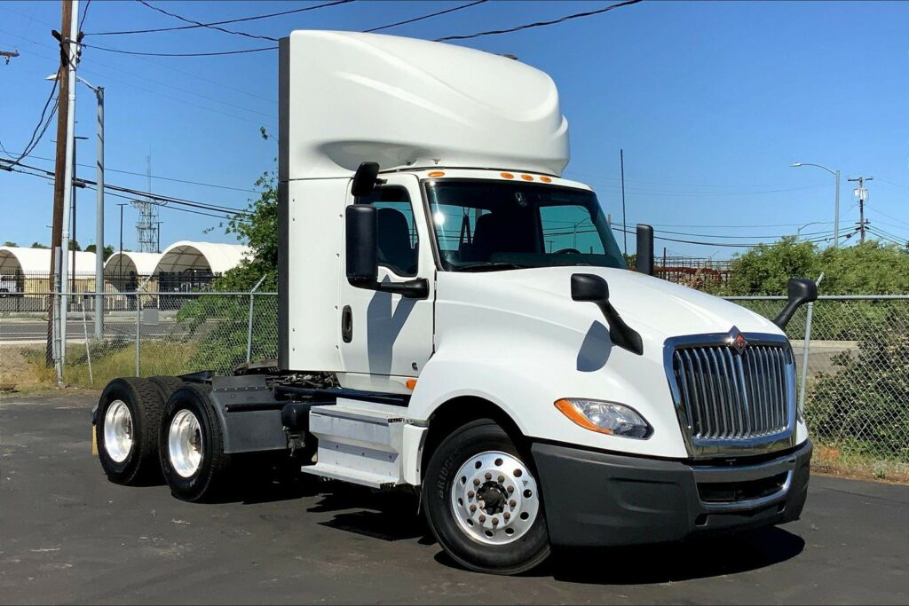 2020 CUM LT625 6×4 Day Cab