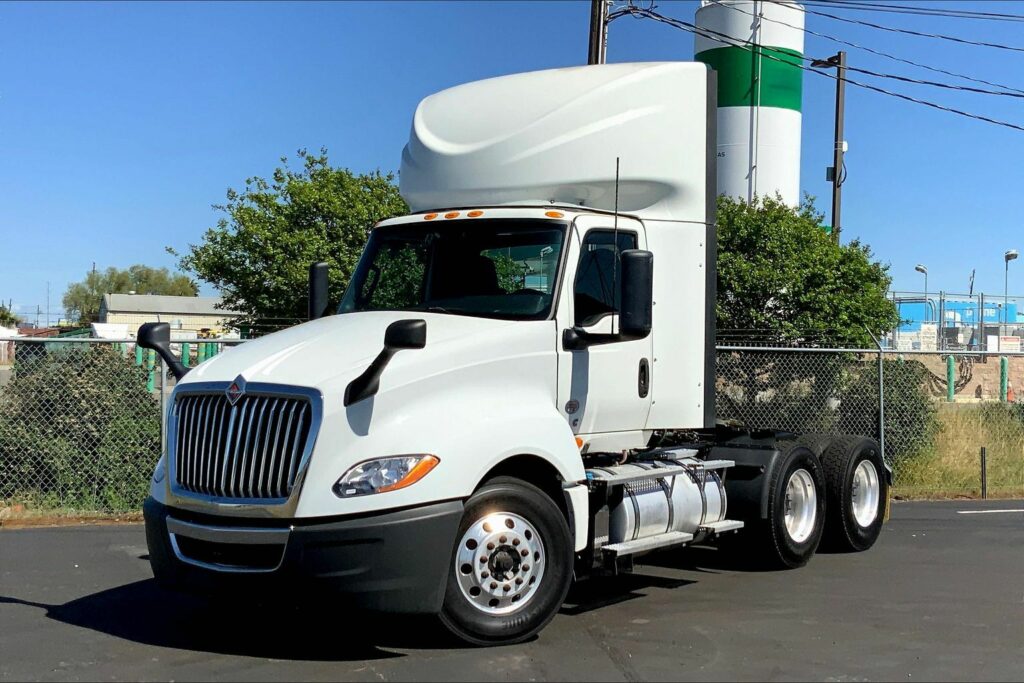 2020 CUM LT625 6×4 Day Cab