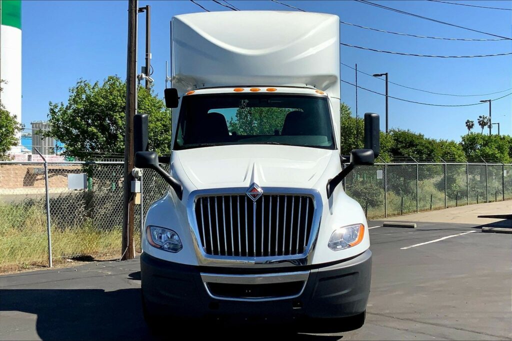 2020 CUM LT625 6×4 Day Cab