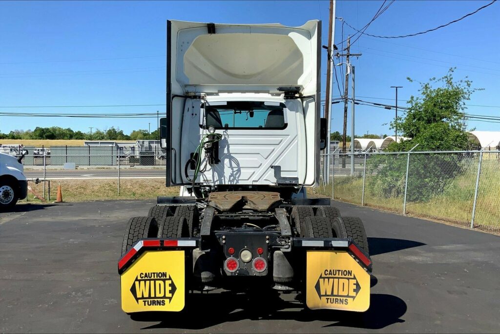 2020 CUM LT625 6×4 Day Cab