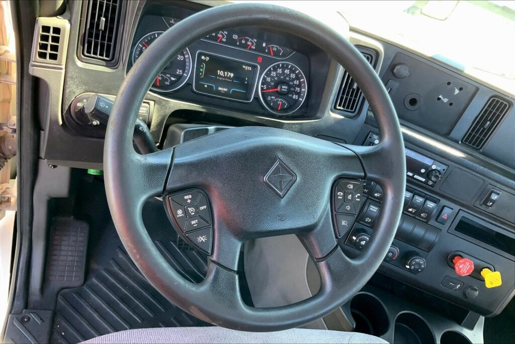 2020 CUM LT625 6×4 Day Cab