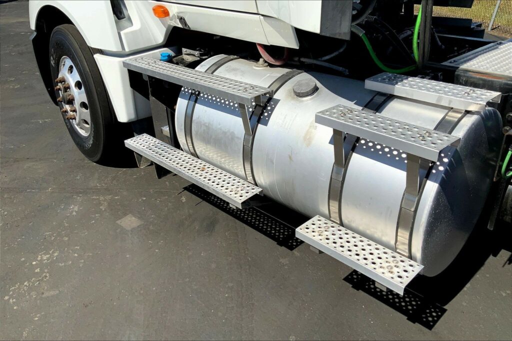 2020 CUM LT625 6×4 Day Cab