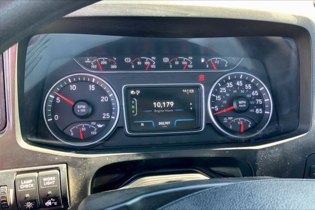 2020 CUM LT625 6×4 Day Cab