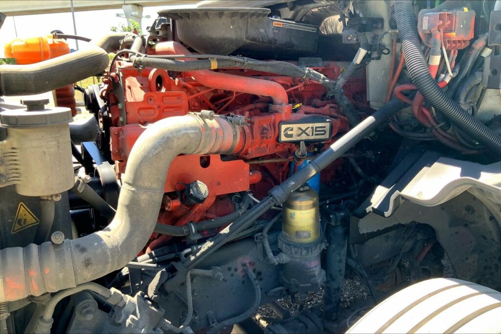 2022 CUM LT625 6×4 Day Cab