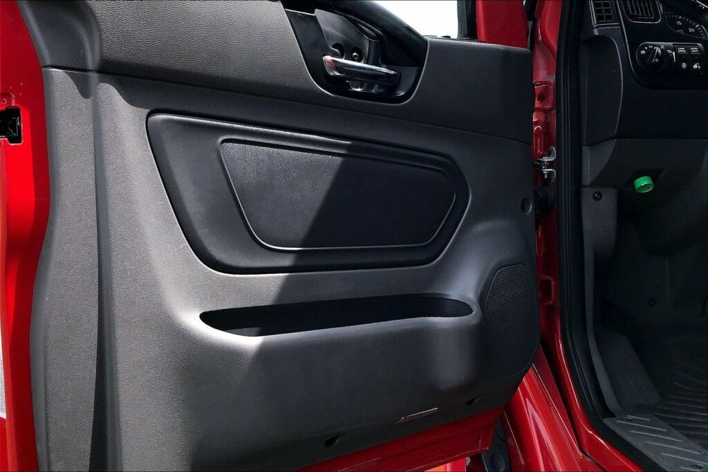 2023 CUM LT625 6X4 Sleeper