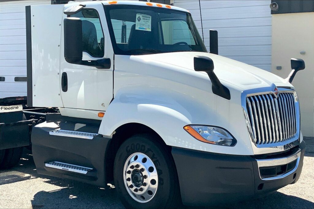 2020 CUM LT625 6×4 Day Cab