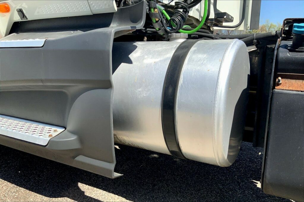 2020 CUM LT625 6×4 Day Cab