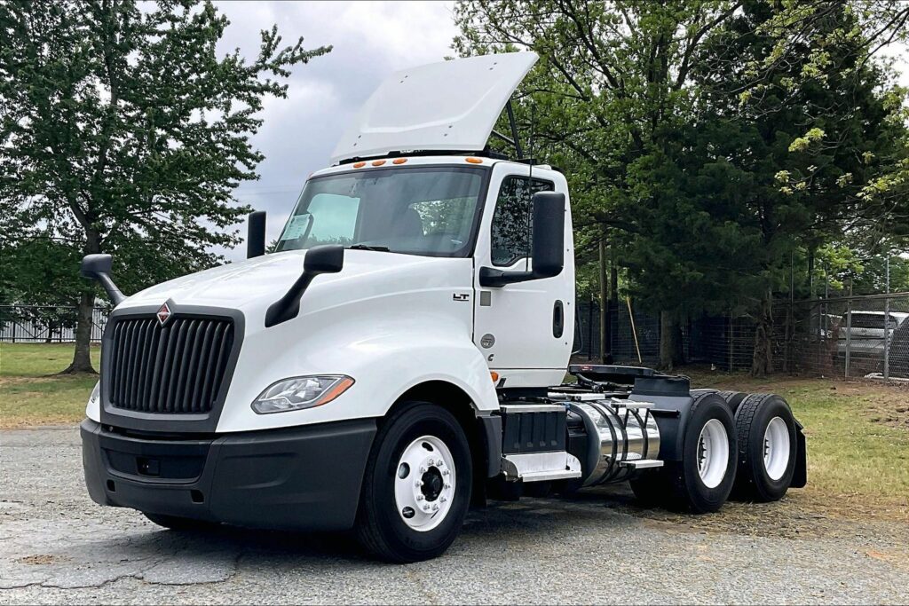 2021 CUM LT625 6×4 Day Cab