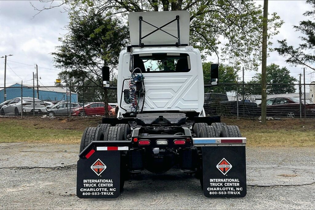 2021 CUM LT625 6×4 Day Cab